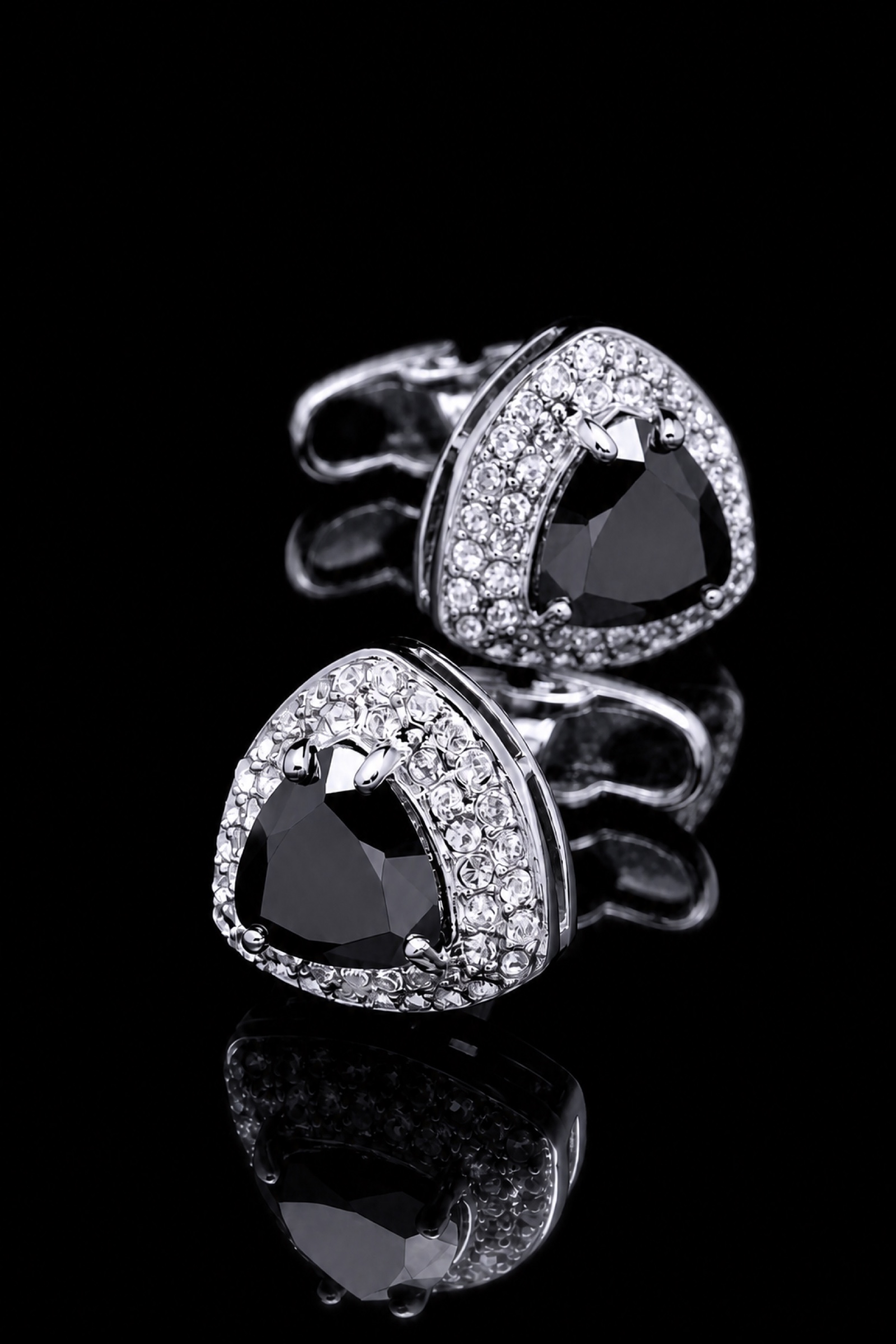 Crystal Black Onyx Cufflinks from Gentlemansguru.com