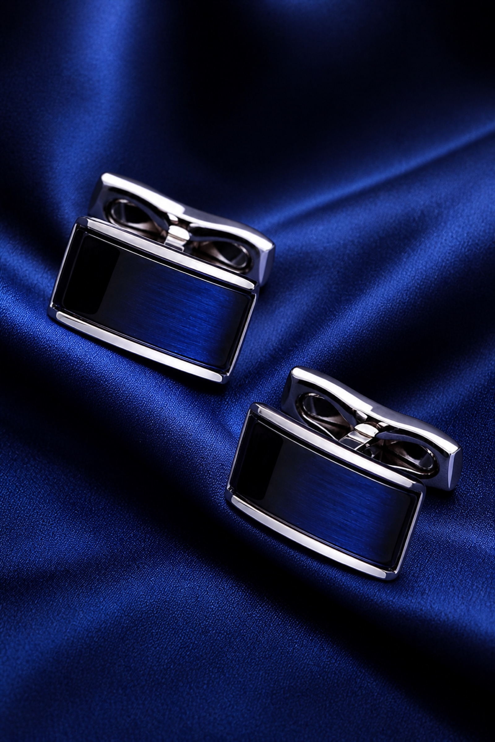 Royal Blue Cufflinks for Groomsmen from Gentlemansguru.com