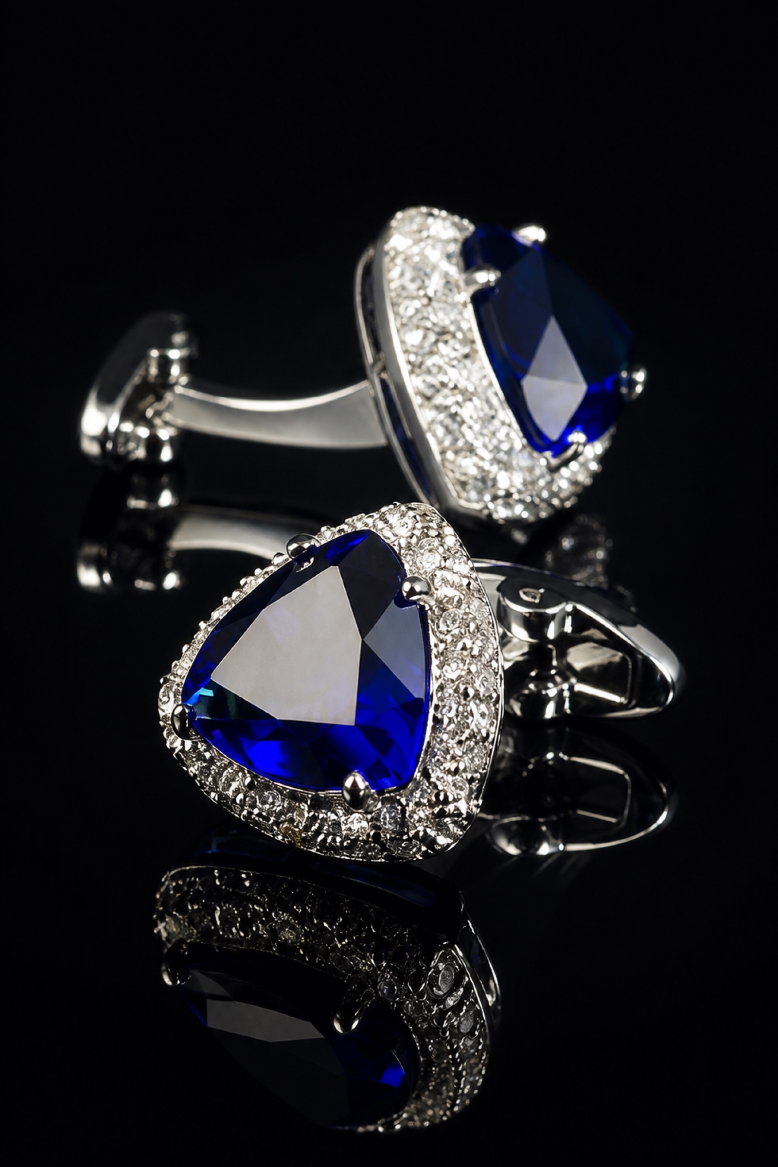 Royal Blue Zircon Cufflinks for Men from Gentlemansguru.com