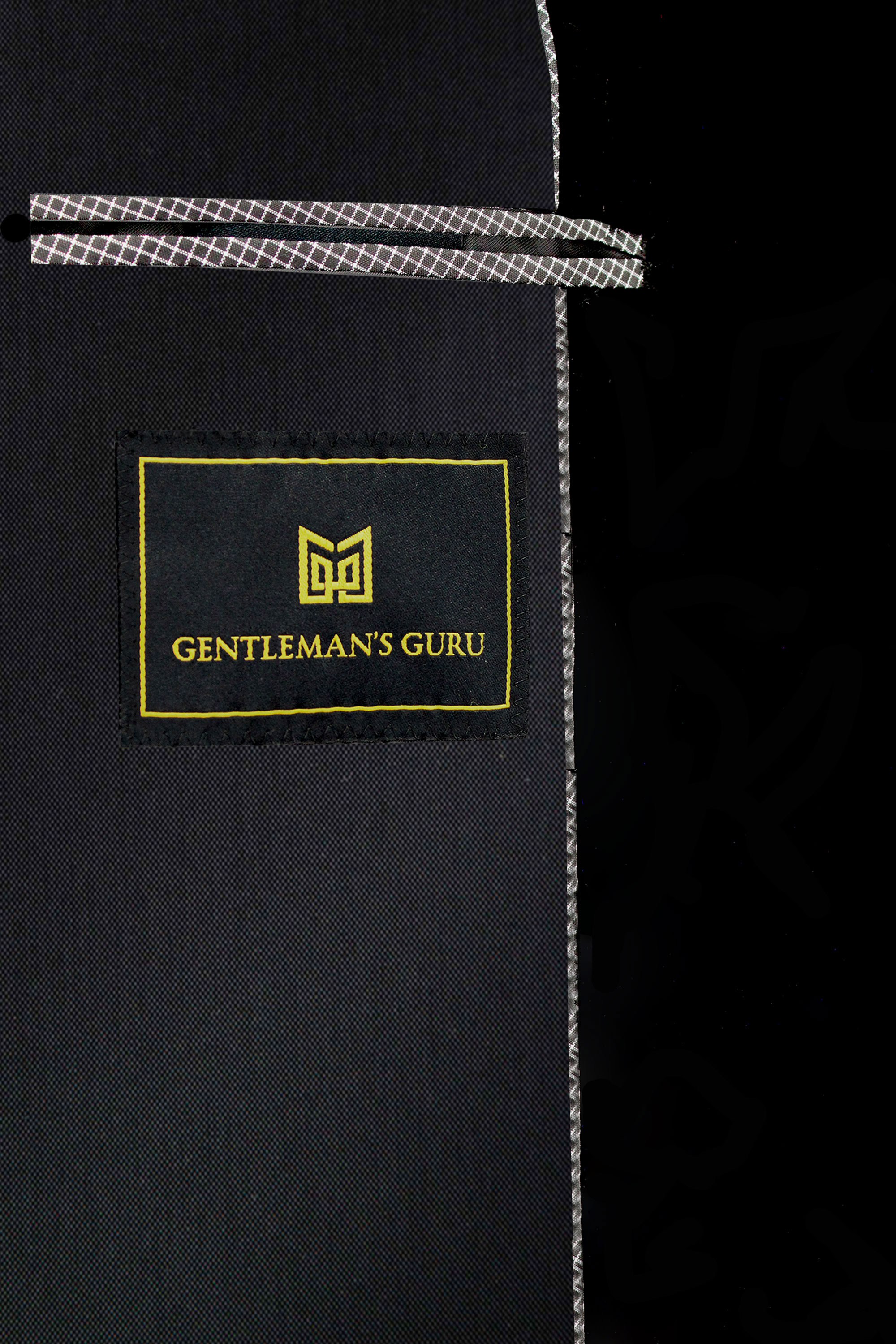 Inside-Tuxedo-Jacket-from-Gentlemansguru.com