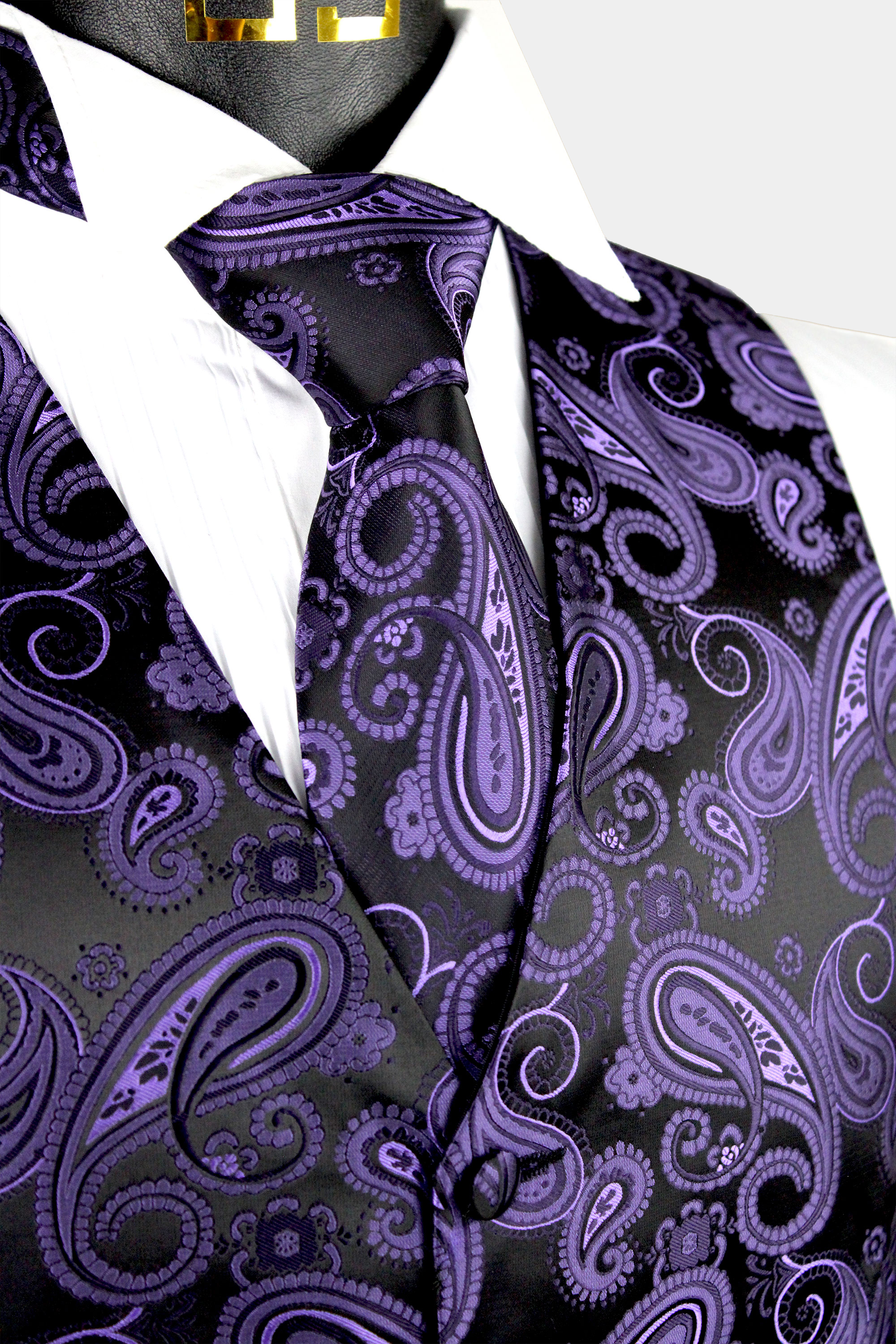 Mens-Purple-Paisley-Vest-Set-Groom-Wedding-Tuxedo-Vest-from-Gentlemansguru.com