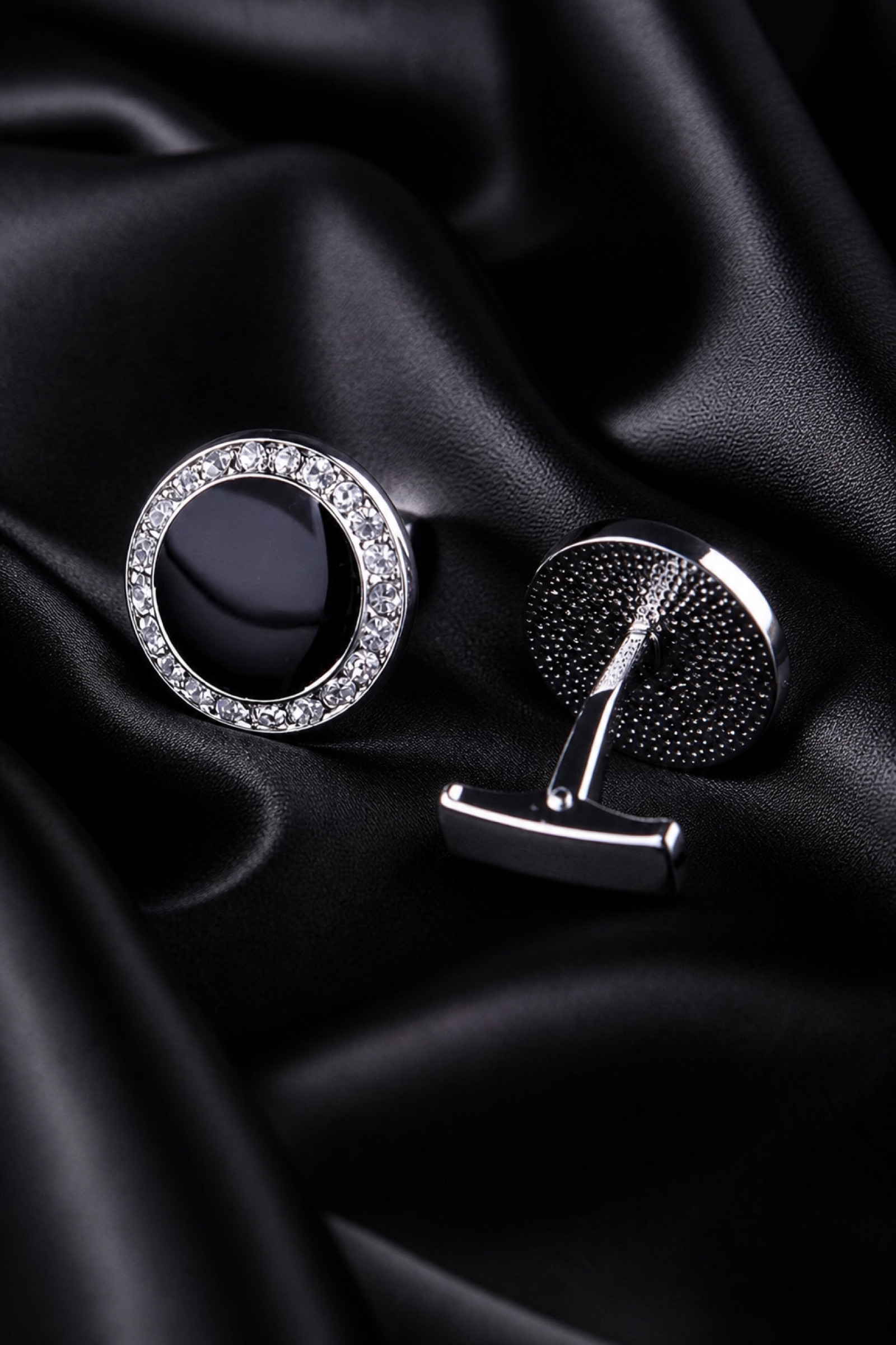 Formal Black Crystal Cufflinks from Gentlemansguru.com