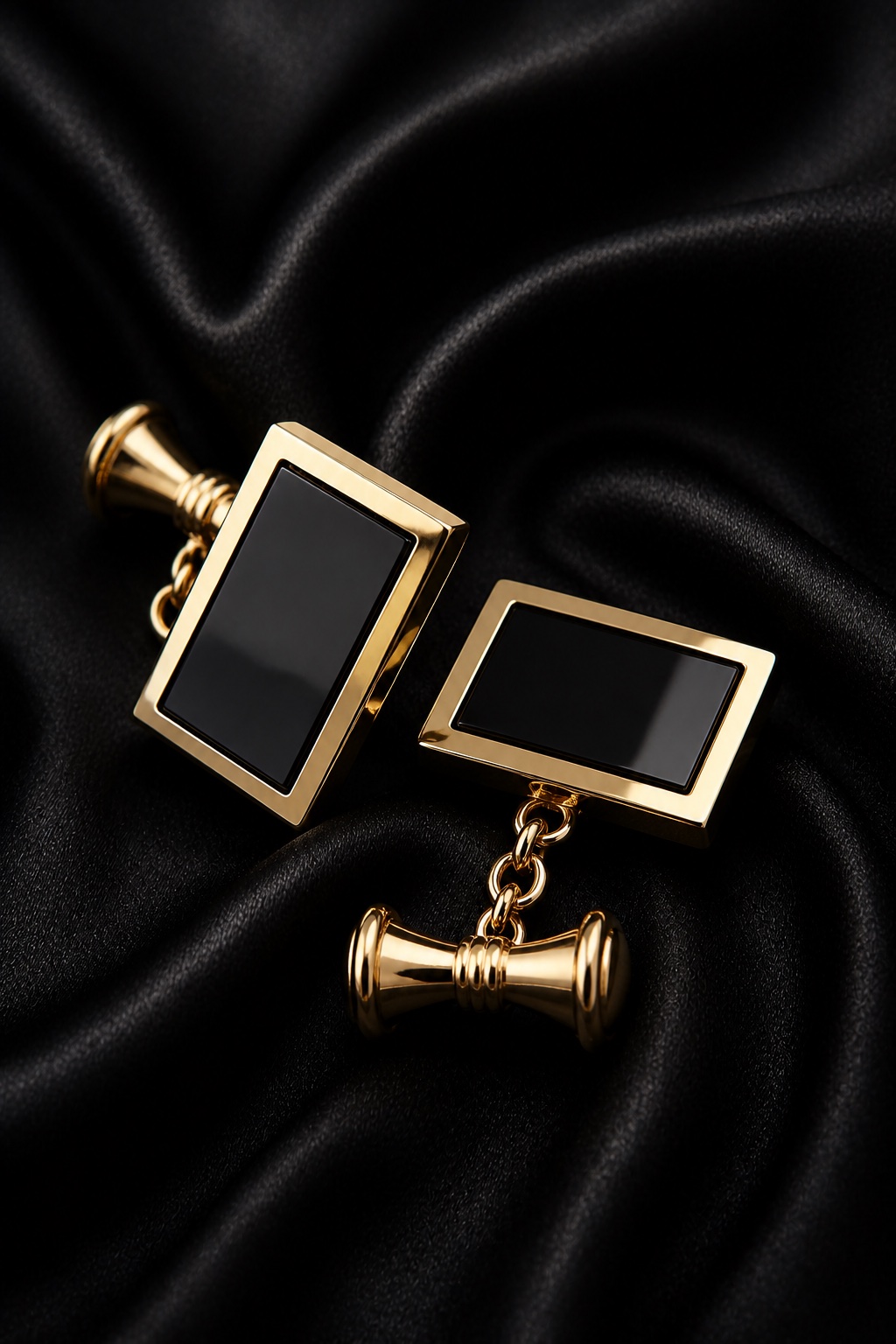08-rectangular-gold-black-cufflinks
