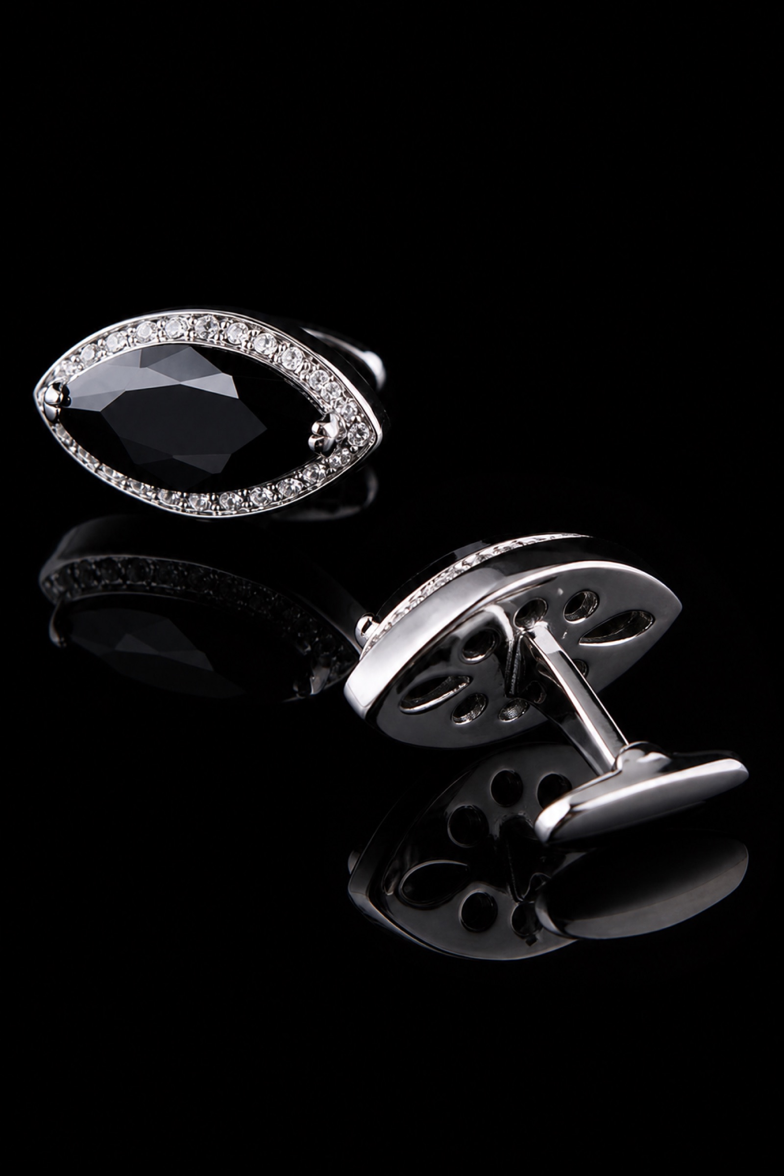 Alaska Black Diamond Cufflinks from Gentlemansguru.com