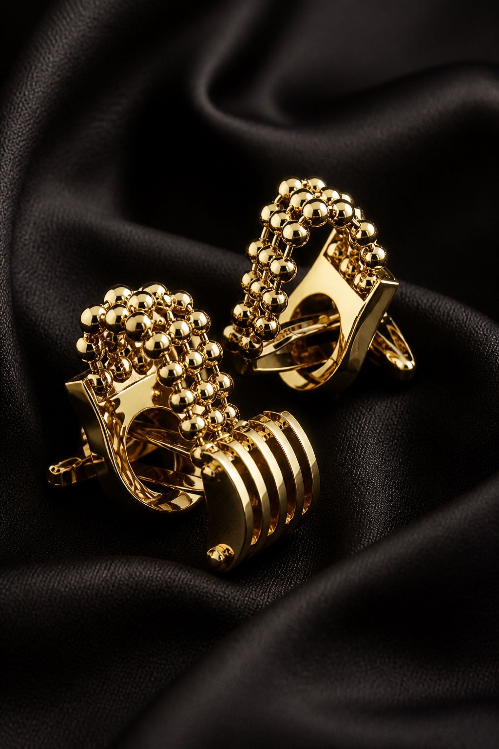 Formal Gold Chain Cufflinks for Men from Gentlemansguru.com