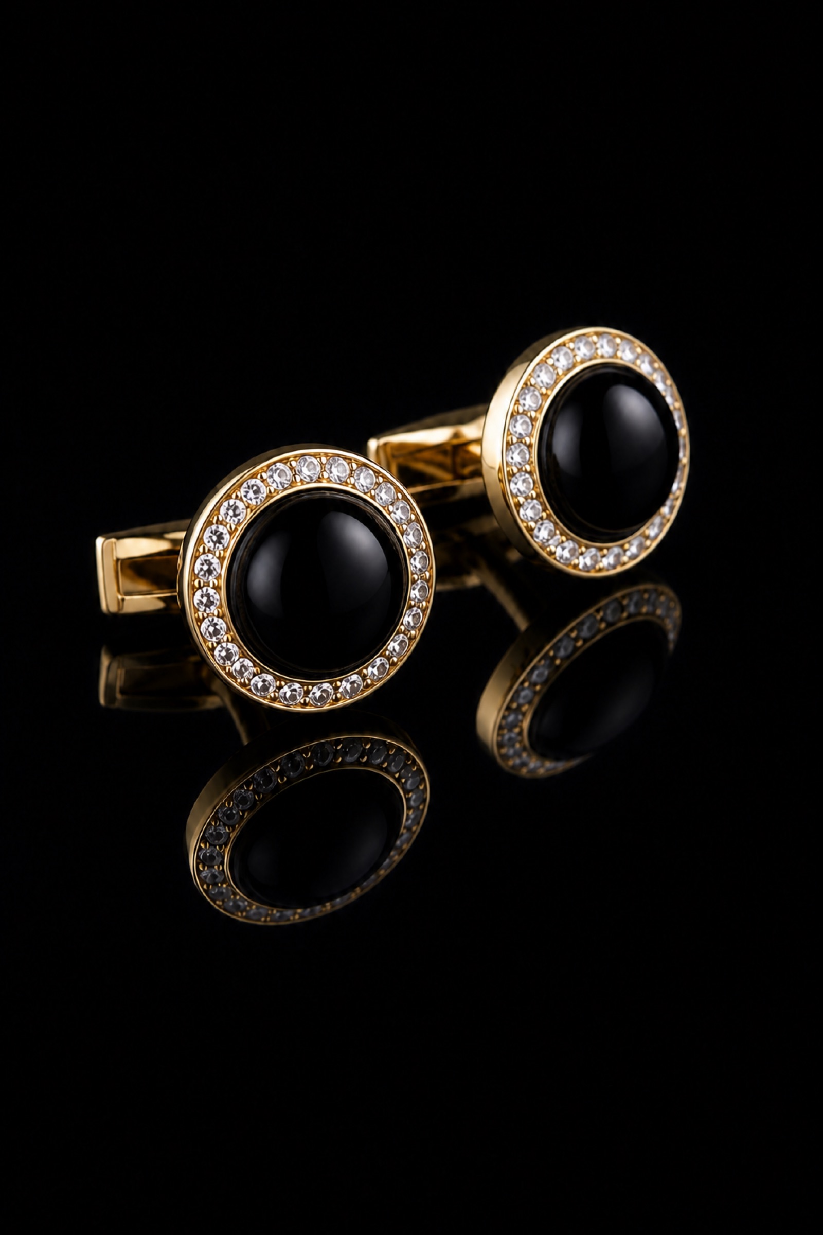 Gold Crystal Halo Onyx Cufflinks from Gentlemansguru.com