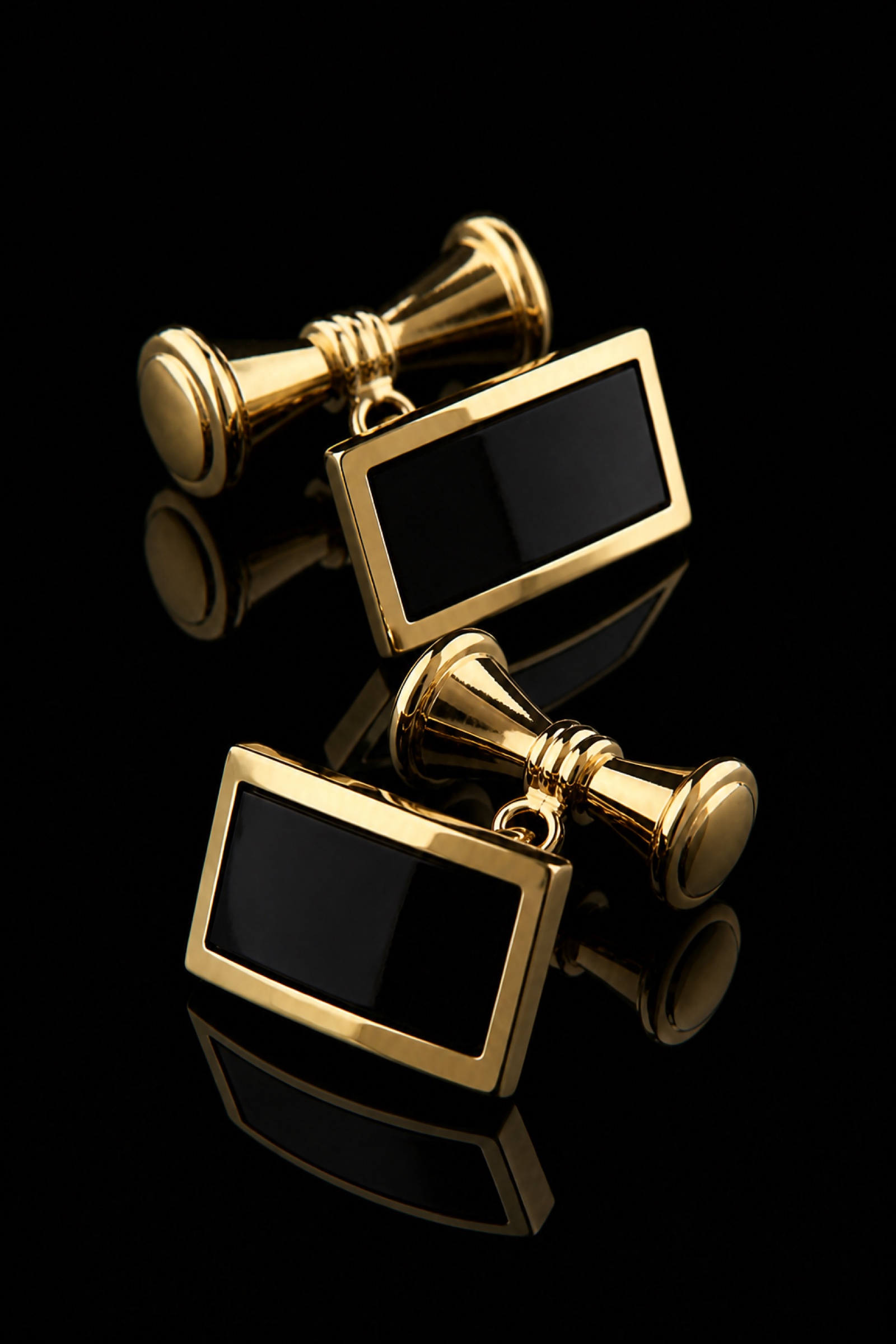 Chain Link Gold and Black Cufflinks for Men from Gentlemansguru.com