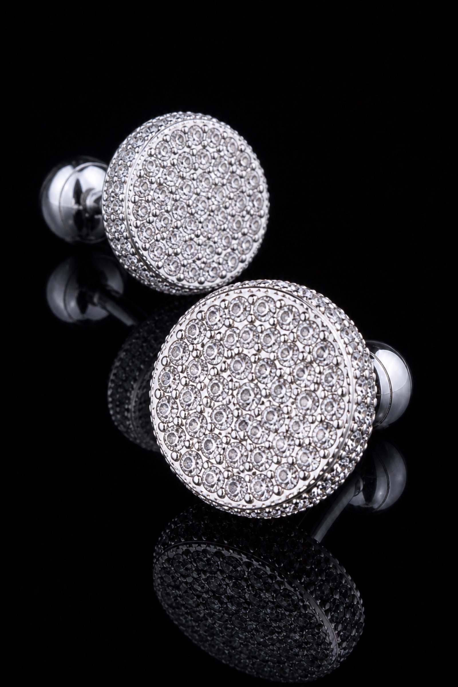 Round Silver Crystal Cufflinks for Men from Gentlemansguru.com