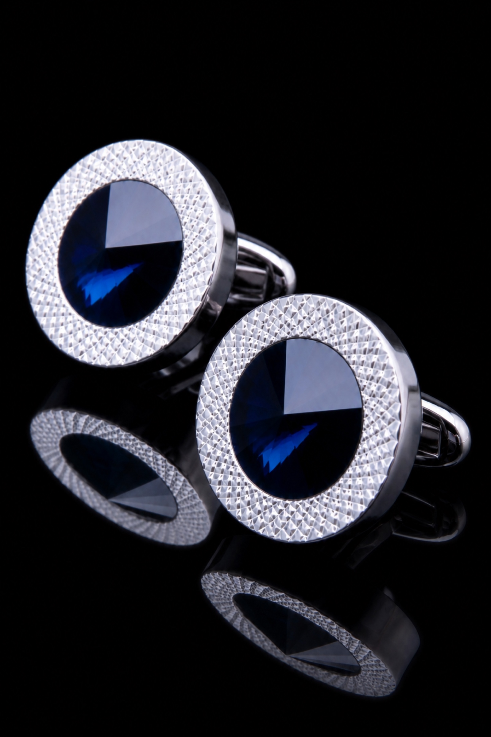 Silver cufflinks with round cobalt blue crystals for men