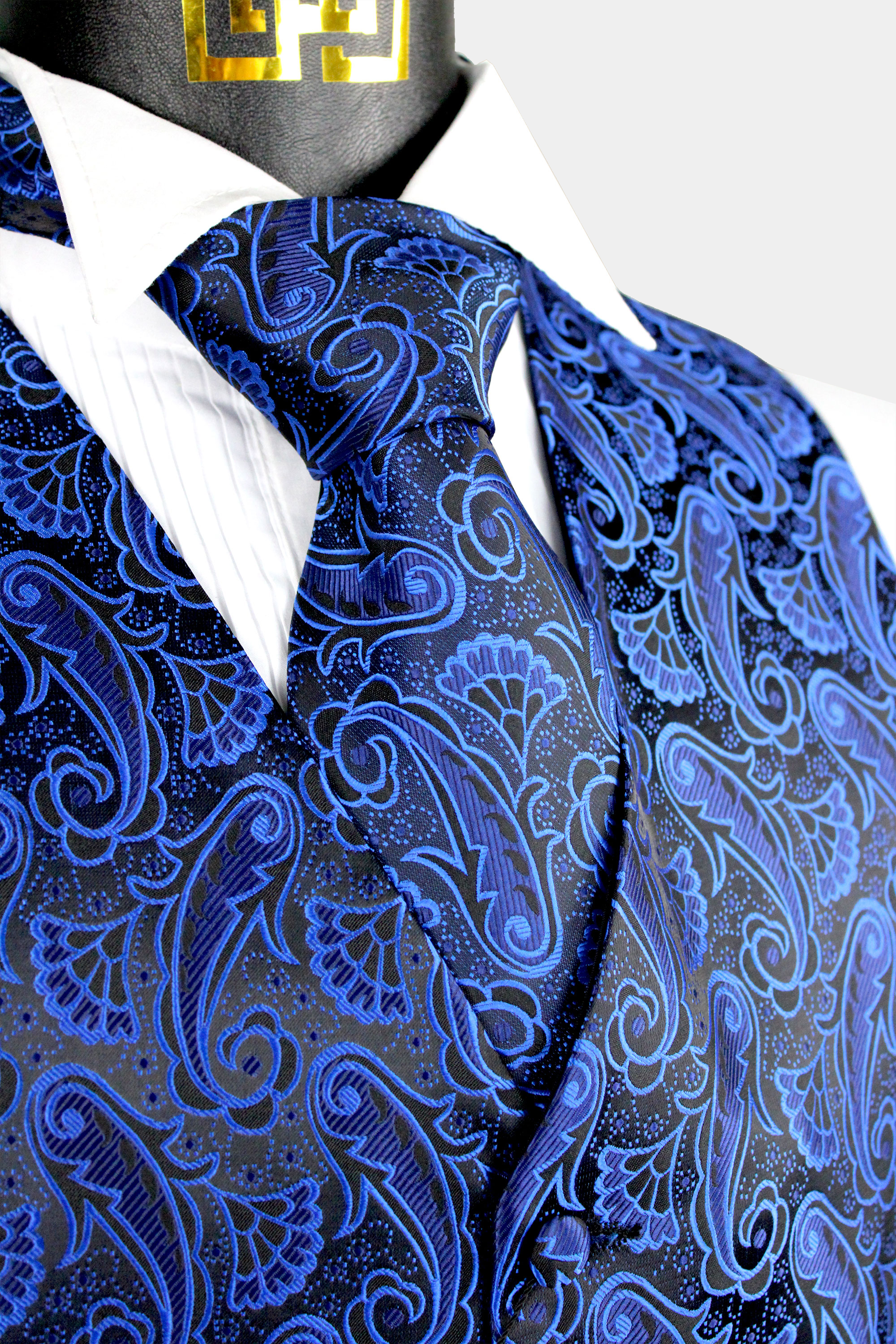 Royal-Blue-and-Black-Paisley-Waistcoat-from-Genbtlemansguru.com_