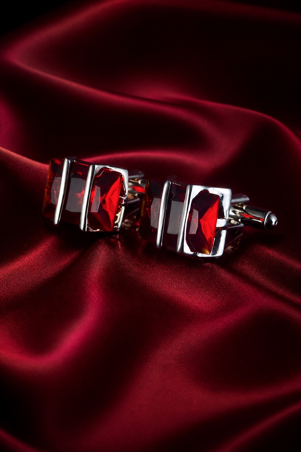 Luxury Red Crystal Cufflink Set for Men from Gentlemansguru.com