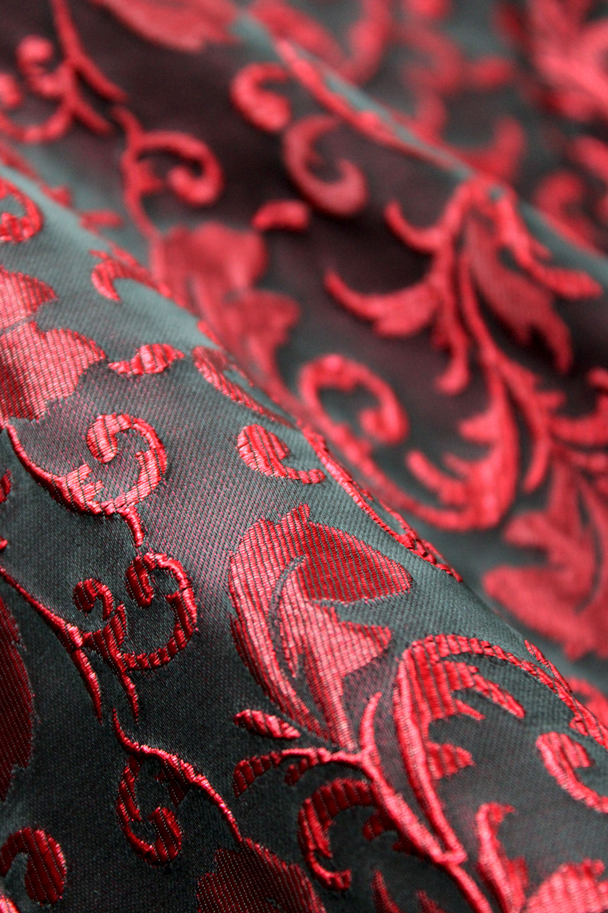 Burgundy-Paisley-Fabric-Pattern-from-Gentlemansguru.com@