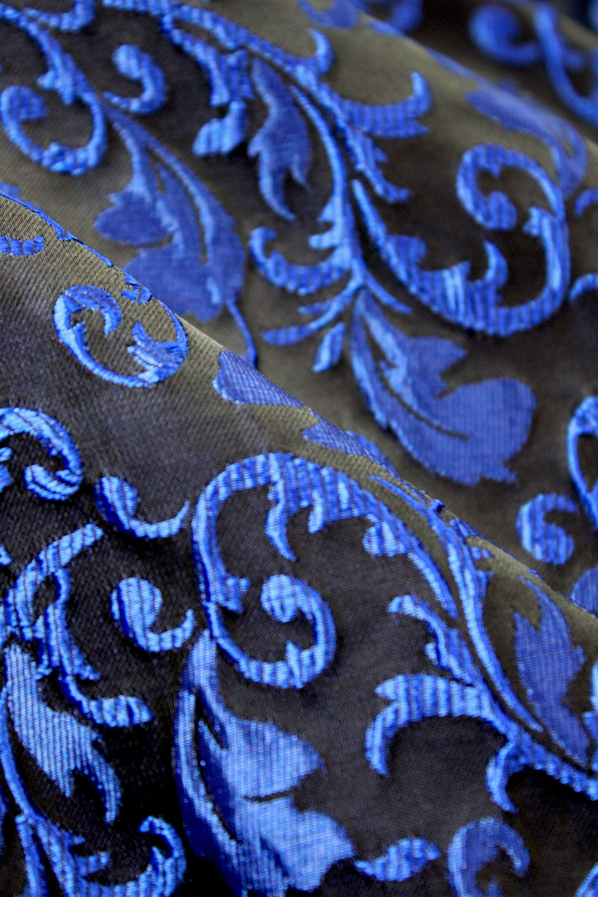 Royal-Blue-Paisley-Pattern-Fabric-from-Gentlemansguru.com