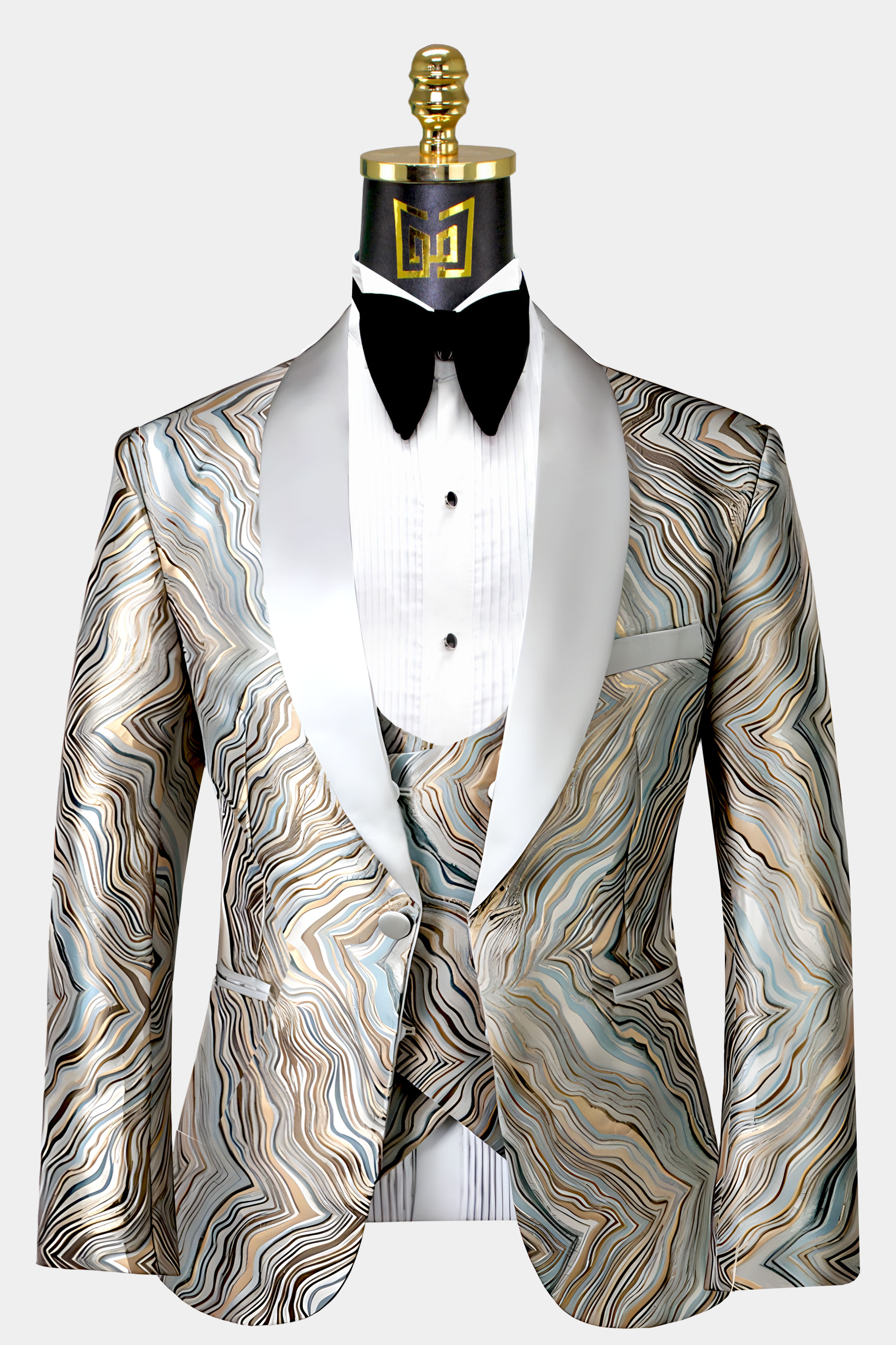 Champagne-Gold-Tuxedo-Wedding-Groom-Suit-from-Gentlemansguru.com