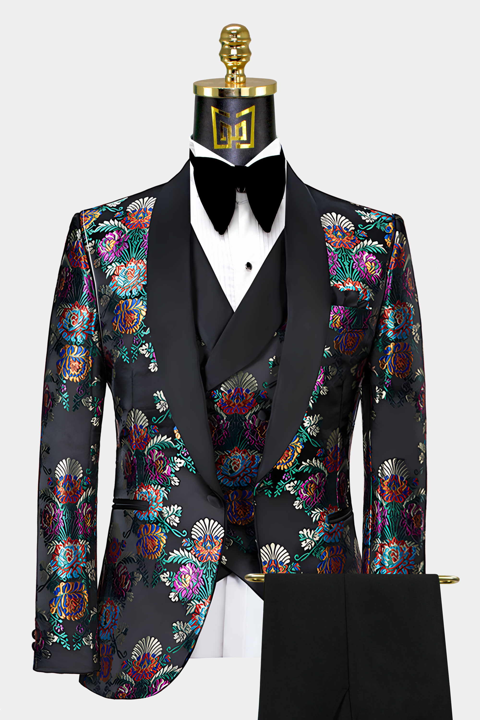 MultiColor-Tuxedo-Groom-Wedding-Prom-Suit-from-Gentlemansguru.com