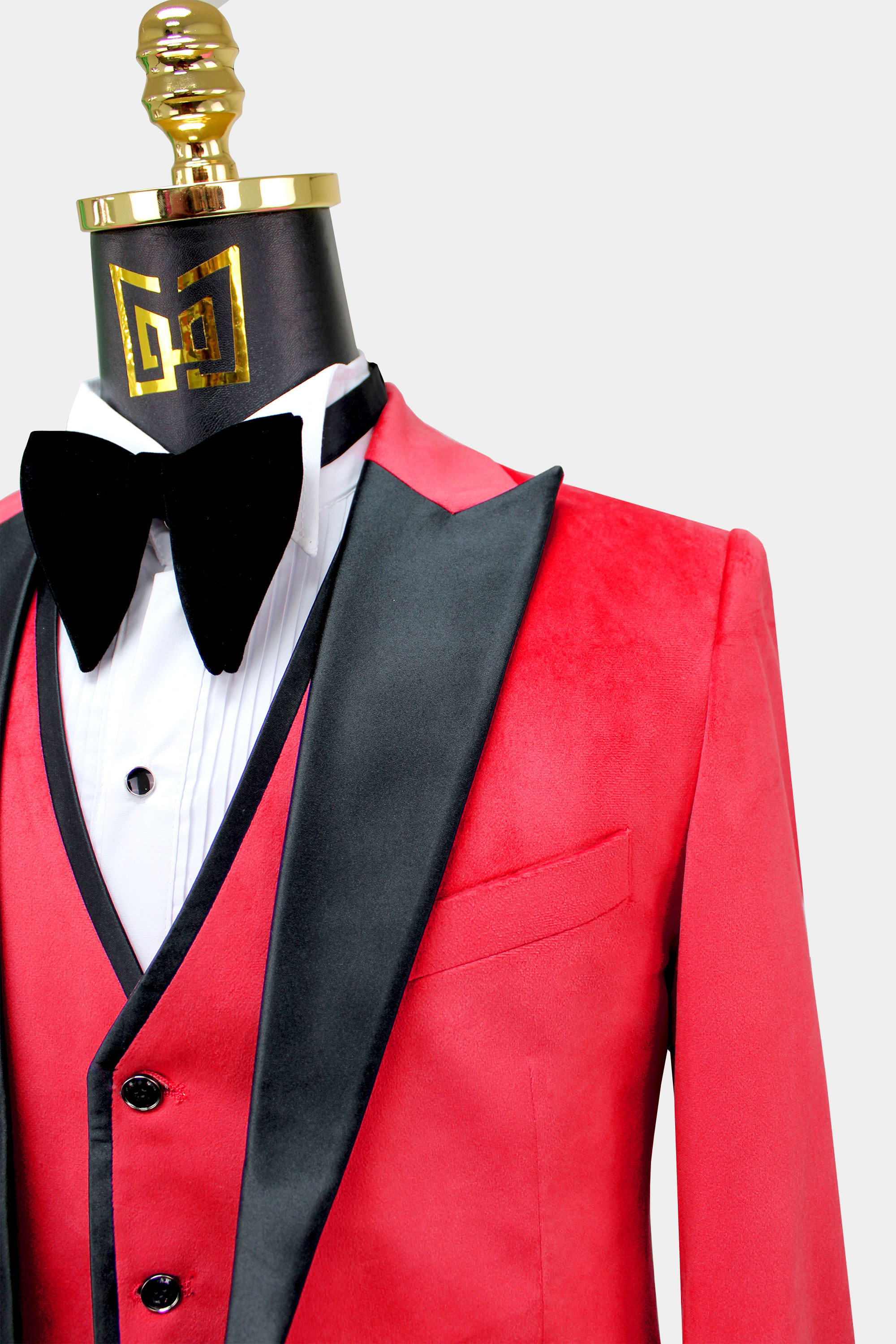 Mens-Red-Velvet-Tuxedo-Jacket-from-Gentlemansguru.com