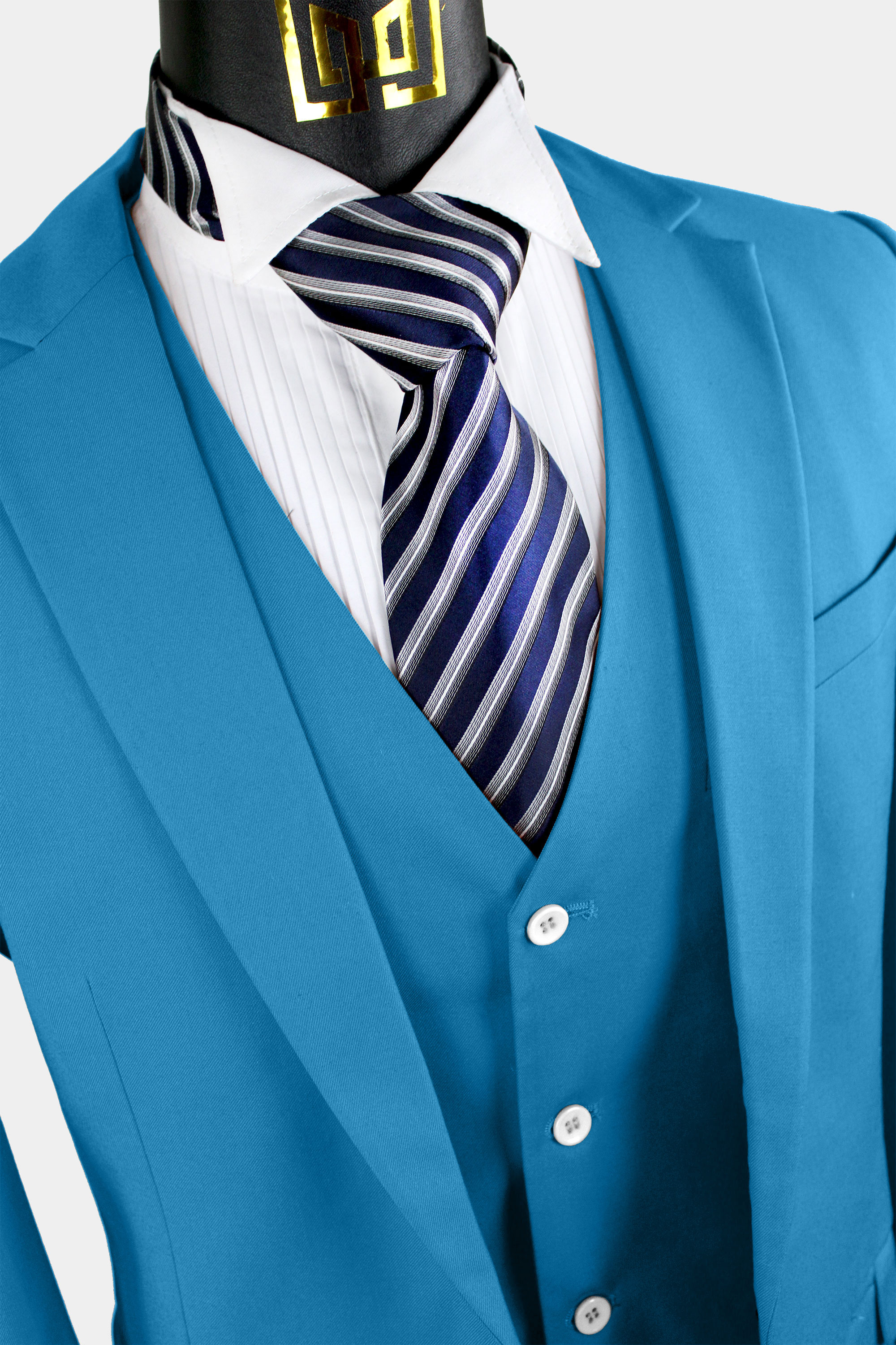 Light-Blue-Suit-For-Men-from-Gentlemansguru.com