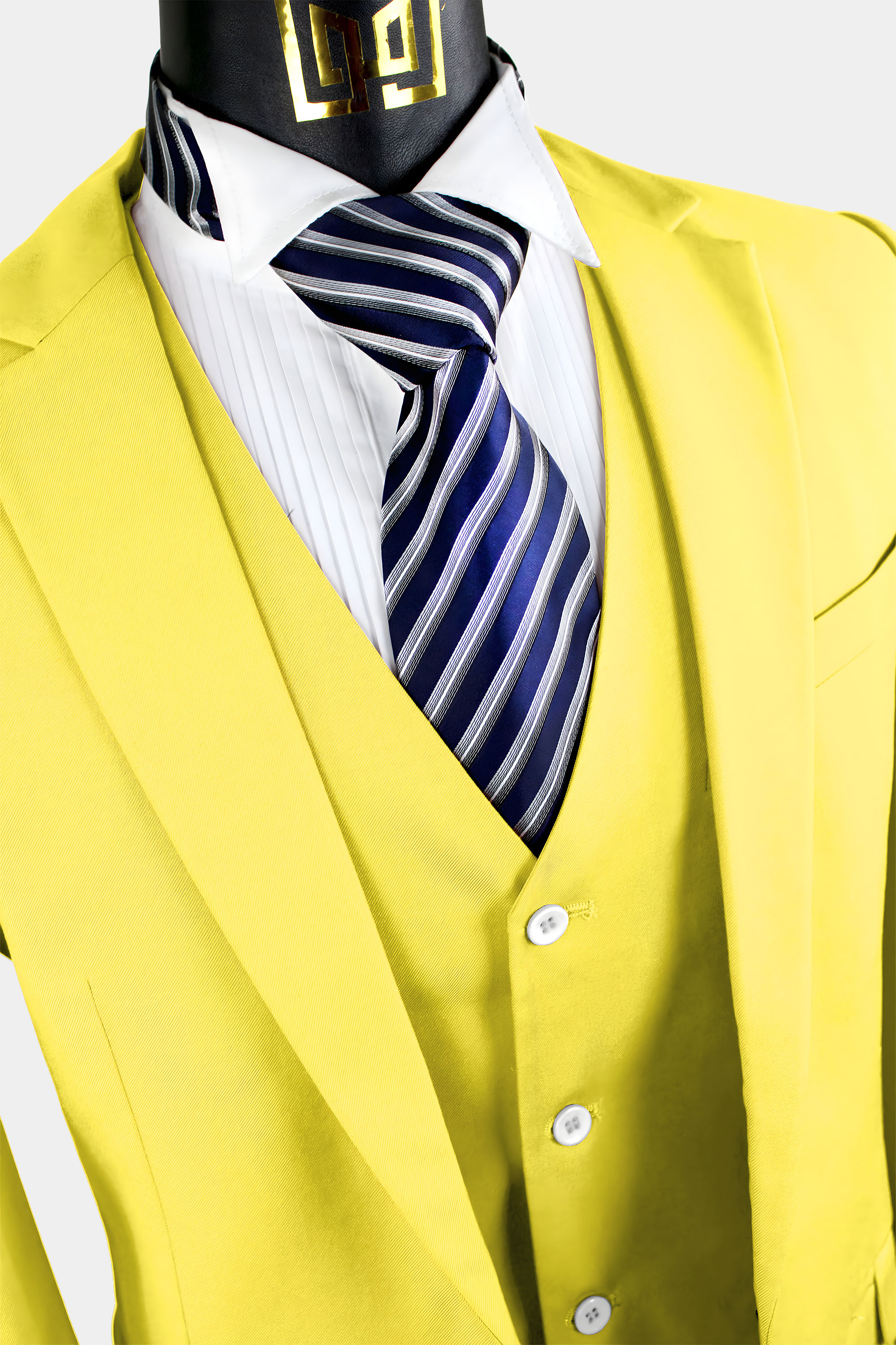 Pastel Yellow Suit | escapeauthority.com