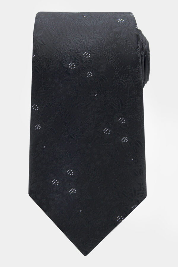 Black-Floral-Tie-Grooms-Wedding-from-Gentlemansguru.com