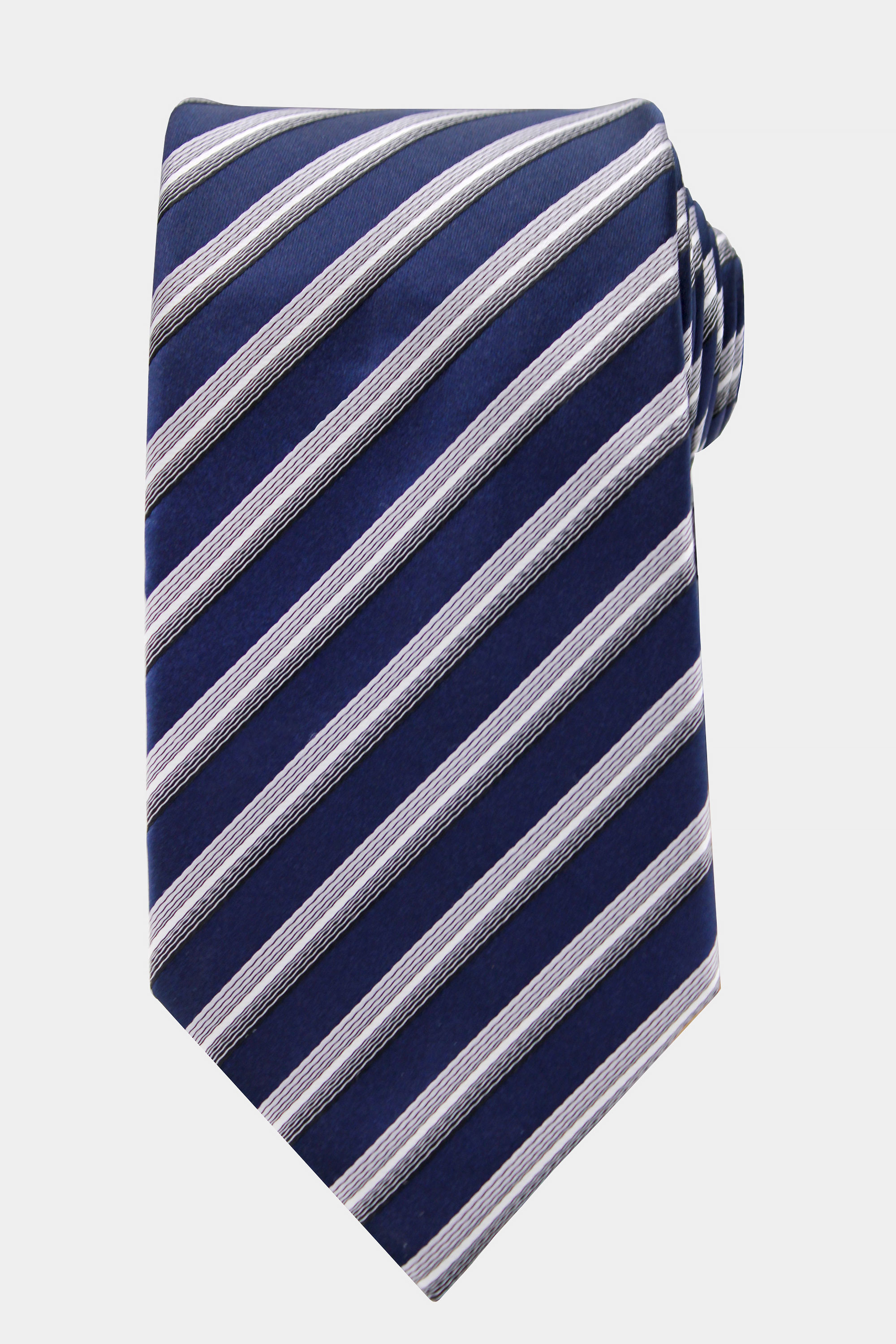 Navy-Blue-Striped-Tie-from-Gentlemansguru.com