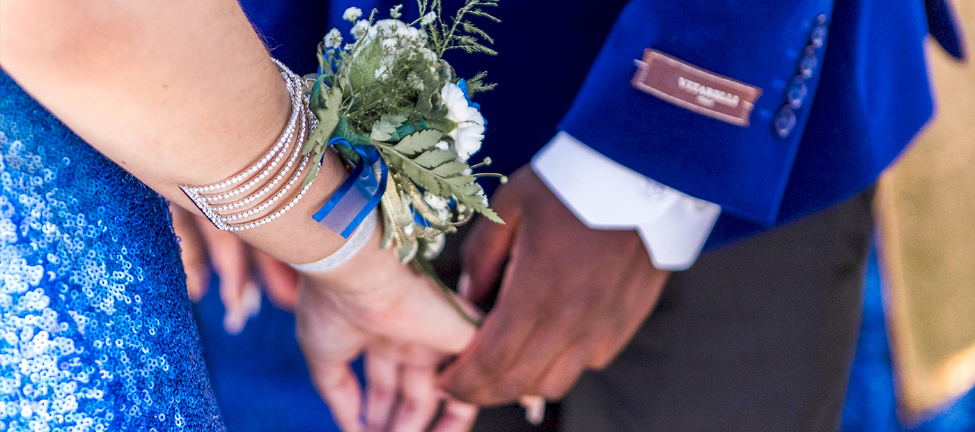 Promposal-Ideas-to-Ask-a-Girl-to-Prom-from-Gentlemansguru.com