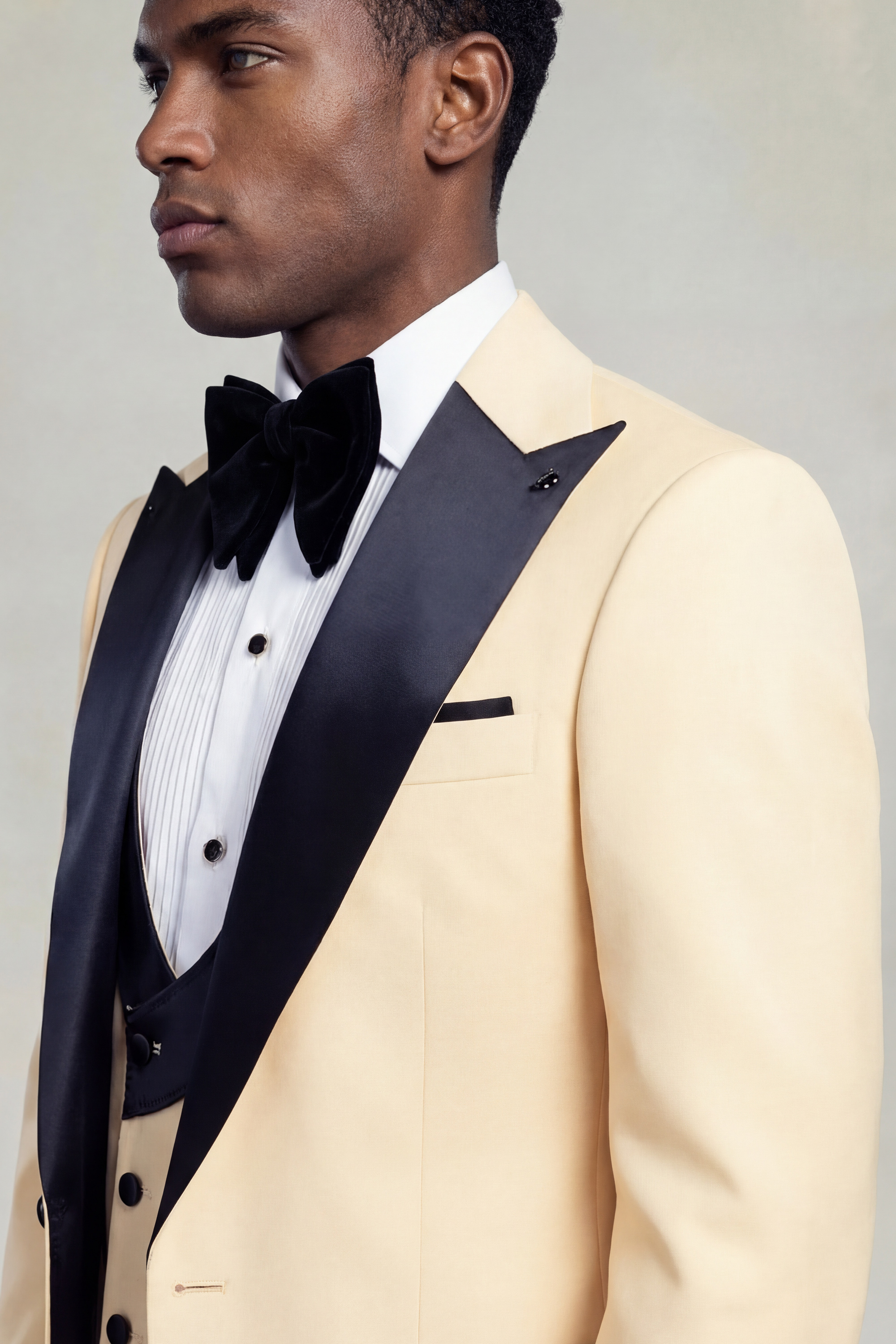 Mens-Champagne-Groom-Wedding-Tuxedo-Suit-Red-Carpet-Gala-Attire-from-Gentlemansguru.Com