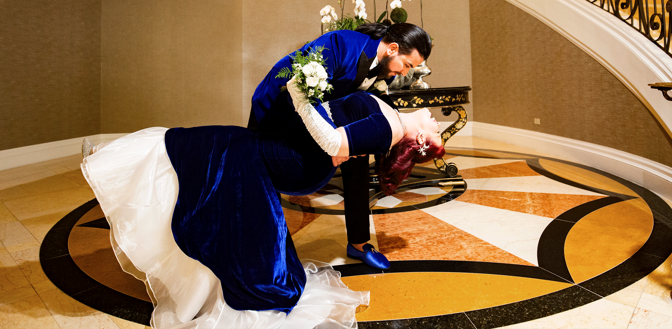 Mens-Blue-Wedding-Suits-Grooms-Tuxedos-Banner-From-Gentlemansguru.com
