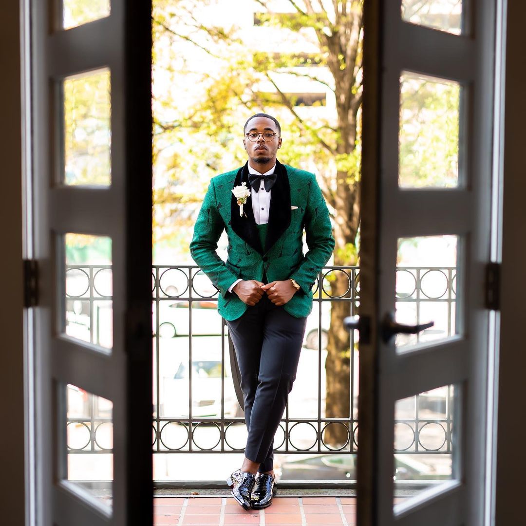 Mens-Green-Wedding-Suit-Grooms-Tuxedo-from-Gentlemansguru.com