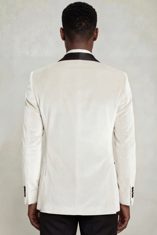 Luxury-White-Tie-Tuxedo-Velvet-Velout-Blazer-from-Gentlemansguru.com