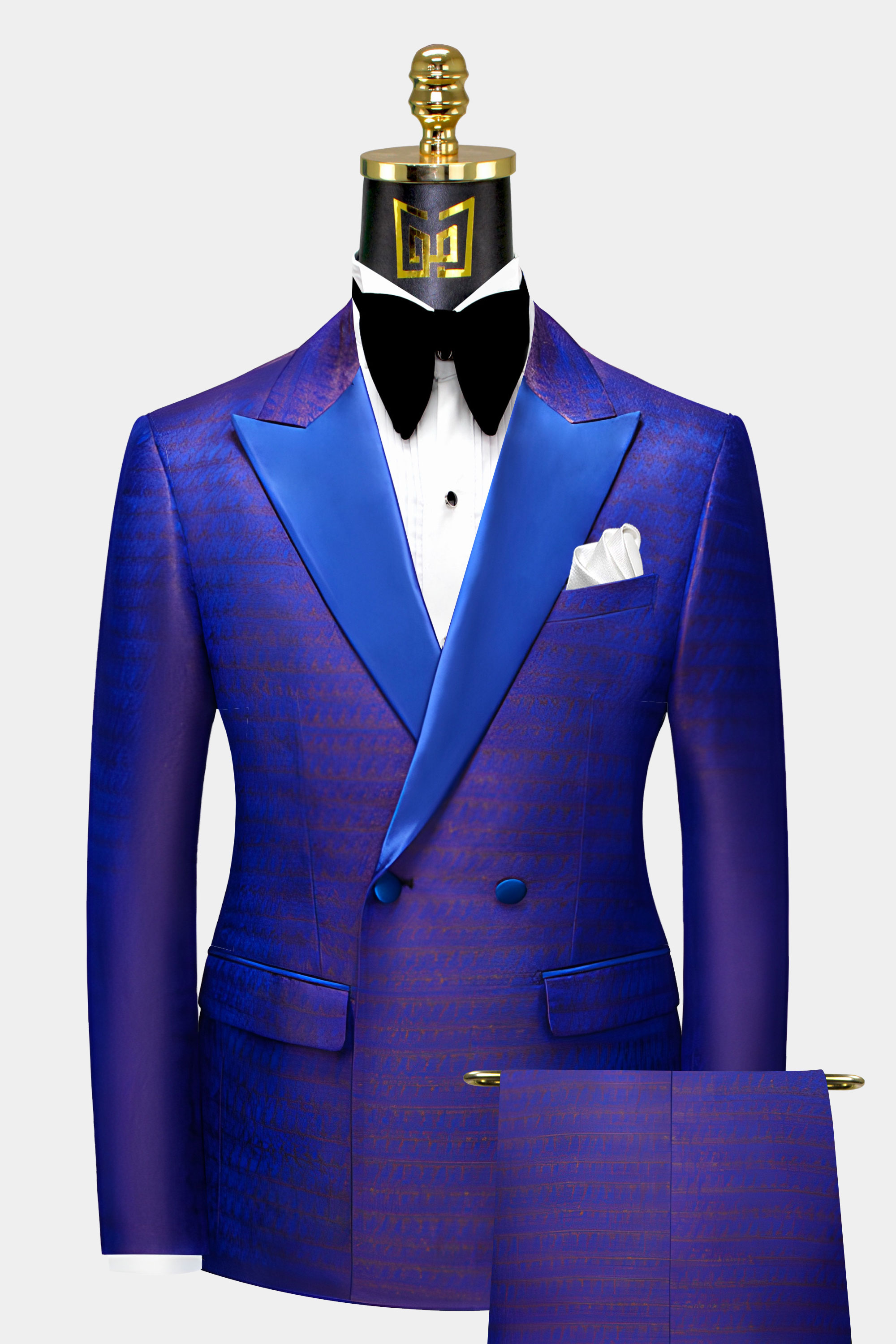Sapphire-Blue-Tuxedo-Groom-Wedding-Prom-Suit-For-Men-from-Gentlemansguru.com