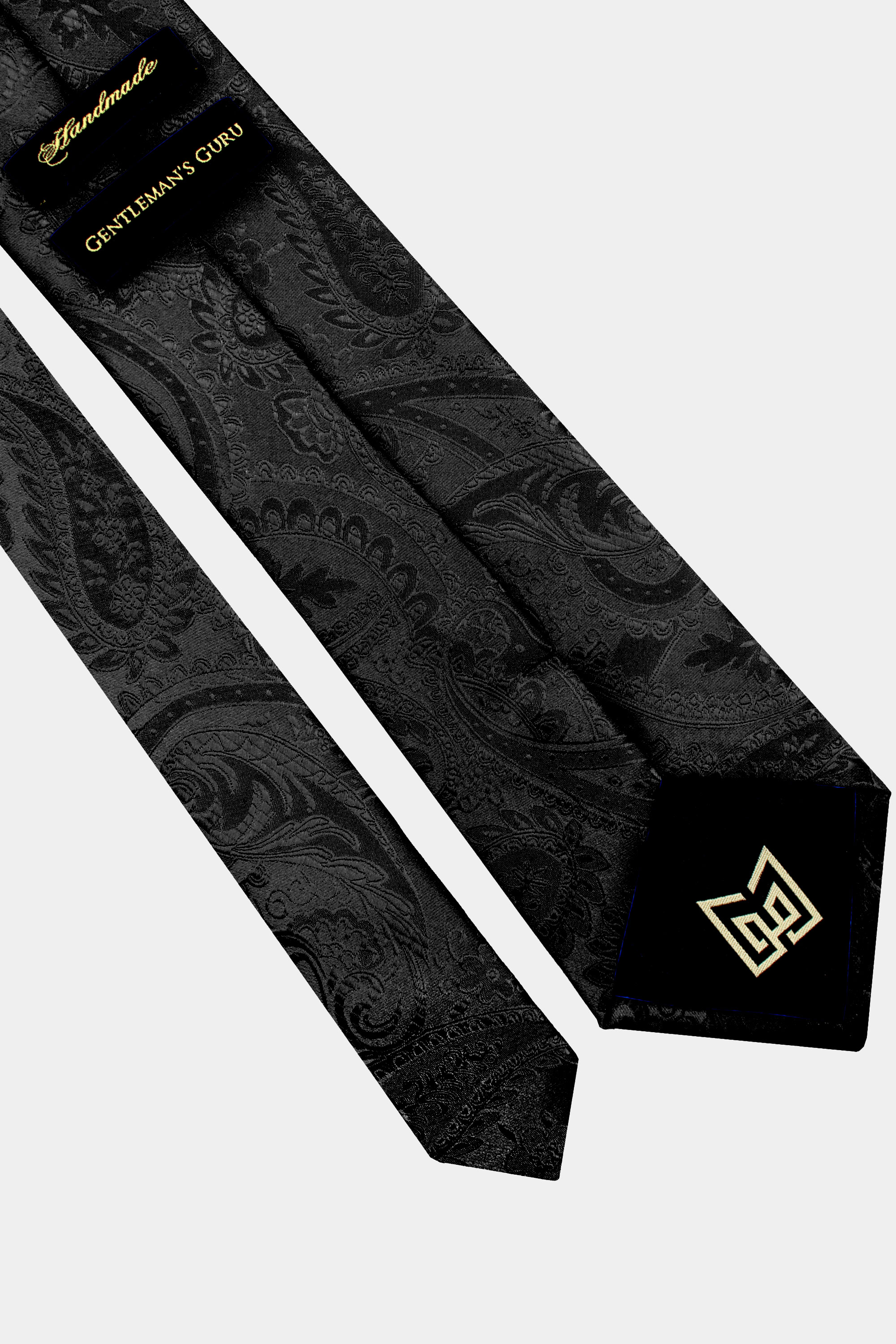 Black-Paisley-Tie-from-Gentlemansguru.com