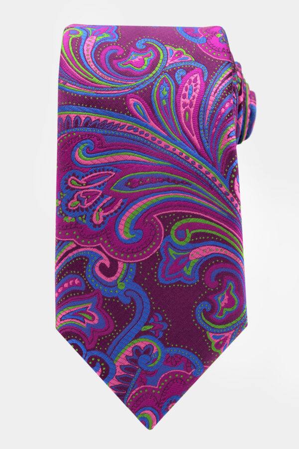 Magenta-Paisley-Tie-Grooms-Wedding-from-Gentlemansguru.com