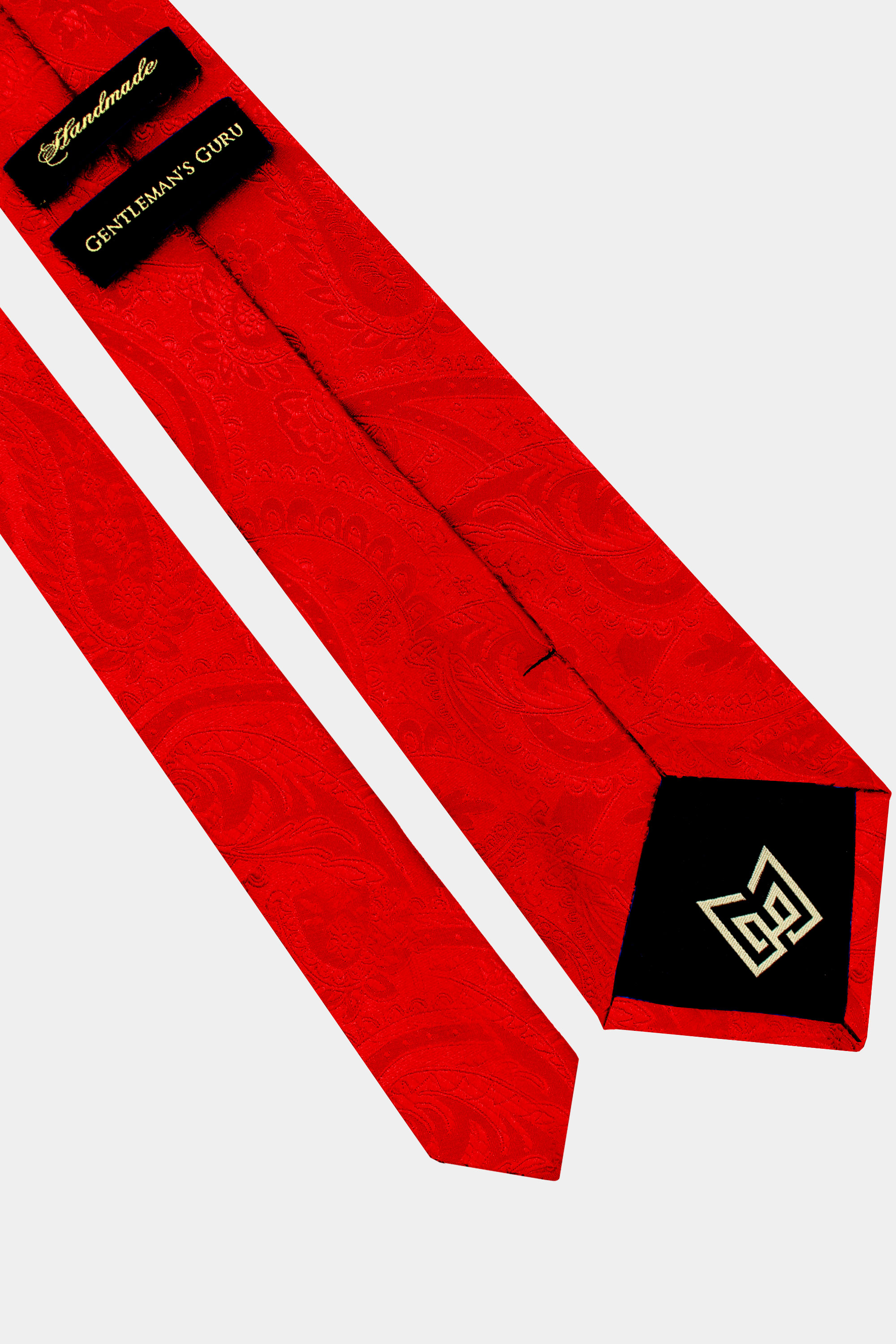 Red-Paisley-Tie-from-Gentlemansguru.com