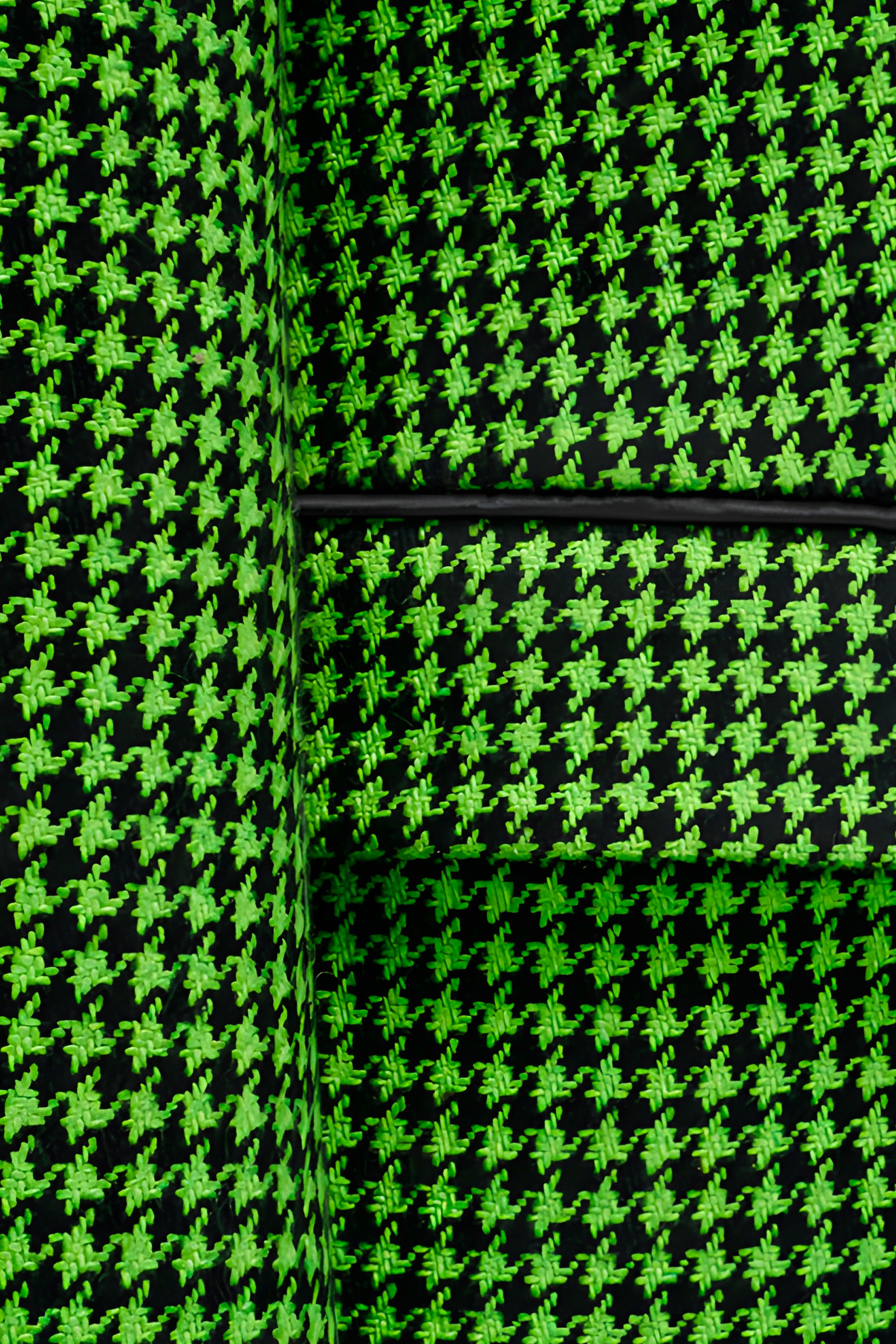 Black-and-Green-Houndstooth-Tuxedo-Pocket-from-Gentlemansguru.com