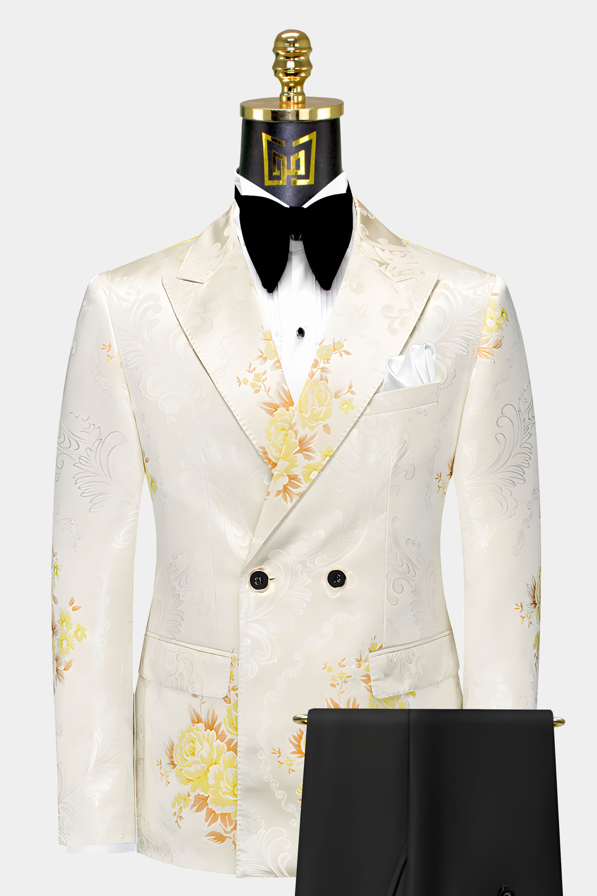 Double-Breasted-Cream-Suit-Groom-Wedding-Suit-from-Gentlemansguru.com
