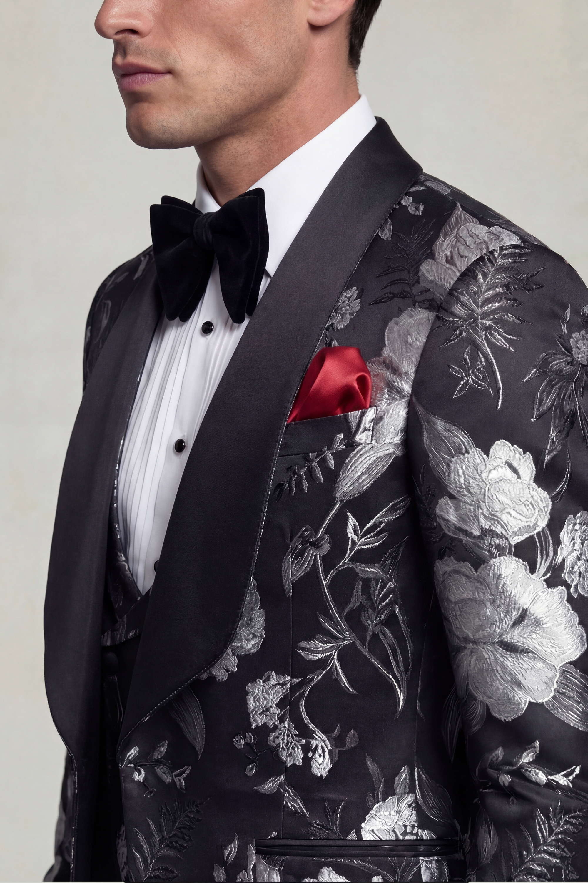 Mens-Floral-Tuxedo-Wedding-Luxury-Suit-from-Gentlemansguru.com